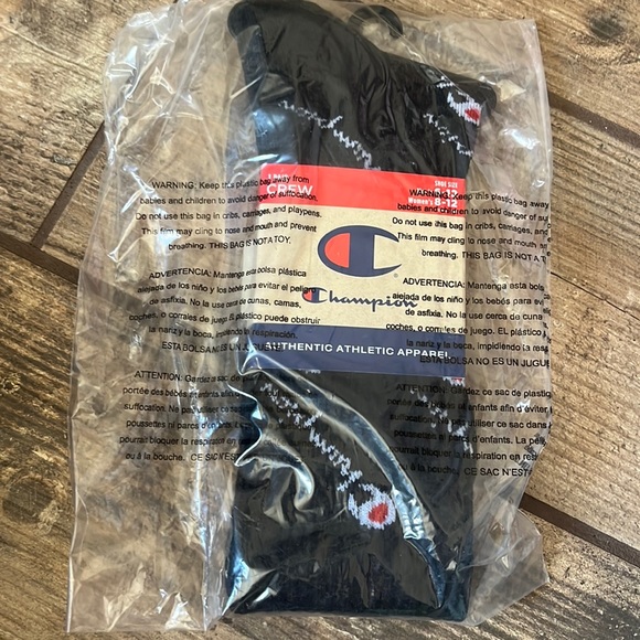 Champion | Black Crew Socks 2 PAIRS - Picture 2 of 5